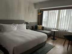-上海南京路步行街假日酒店