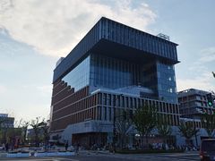-朵云书院(滴水湖店)