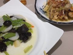 -老码头黑皮肘子锅包肉(赣水路店)
