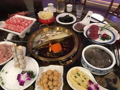 -小天鹅火锅·一线江景洪鼎旗舰店(洪崖洞店)