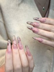 -猪猪女孩日式美睫美甲