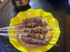 -烤肉小伙烤肉店