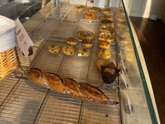 -VERIE BAKEHOUSE