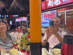 -刘姐啤酒鱼民族演艺餐厅(西街总店)