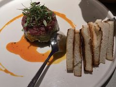 牛肉塔塔配牛油果黑橄榄酱-Solo(衡山路店)