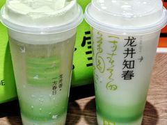 龙井知春轻乳茶-奈雪的茶(赛格店)