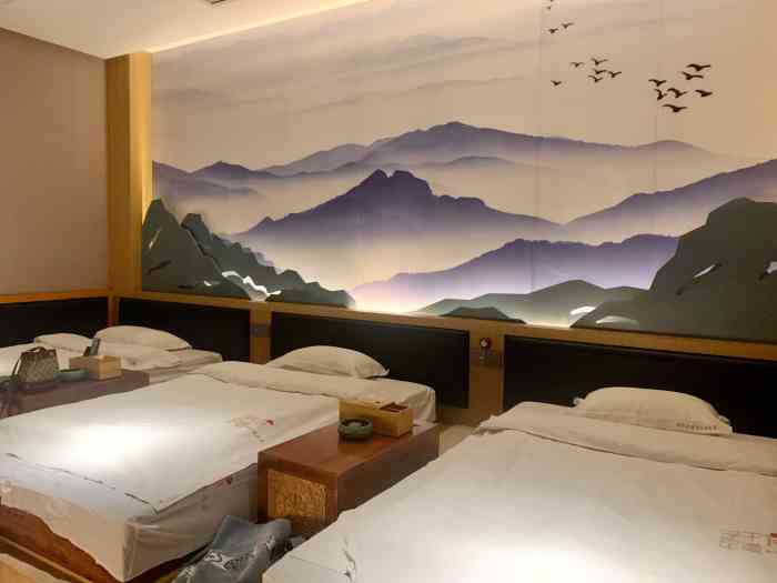 遂州子午足道-" 他们店走的是古典雅风,一进门就能看到气.