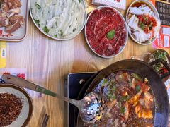 -黔二妞地摊火锅(龙华清湖店)