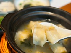 蟹粉小馄饨-馋三尺蟹粉小笼(人民广场店)