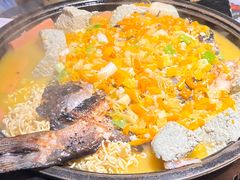 -吞鱼兽麻辣烤鱼(万达店)