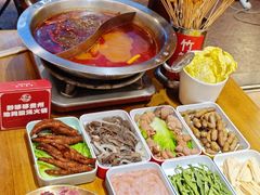 -黔哆哆地摊酸汤火锅(清湖店)