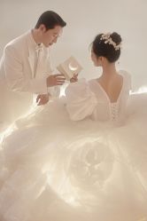 -挪娅婚纱摄影皇家会所