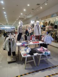 -乐友孕婴童(万象城店)