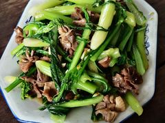 鸡杂炒菜心-南权皇烧鸡场