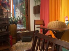 -Cuc Gach Quan Restaurant