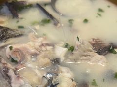 -美顺香食府鱼头老店(雪野湖店)