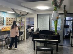 -梅纳·钢琴声乐架子鼓Mena Music(双井店)