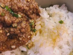 大米-热火朝天鲜切牛肉火锅(南强街巷店)