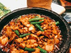 酱爆石锅蛙-绿茶餐厅(王府井永宁门店)