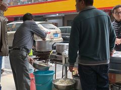 自助取餐区-正宗棉湖甜汤春卷店