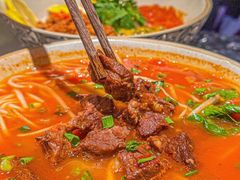 -粉八·云南米线·建水烧烤(常熟路店)