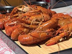 -肥肥虾庄·金牌油焖大虾(汉街SKP店)