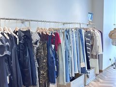 -眷顾自助服装工作室(中南金石国际广场A座店)