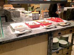 自助取餐区-金海湾自助餐厅(金陵饭店)