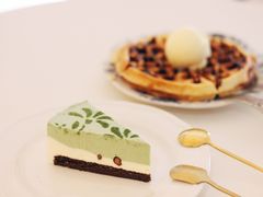 -浮漫咖啡(镜湖万达广场店)