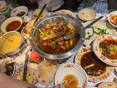 -耙吉吉川味小酒馆(本地人回头店)