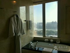 -广州富力丽思卡尔顿酒店