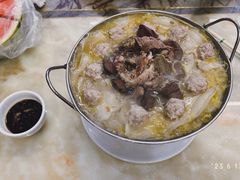 -一口猪海鲜浑锅·东北家常菜