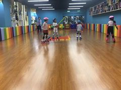 -云霄之星少儿滑板轮滑跳绳(远洋未来广场店)