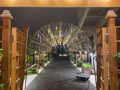-冰冰龙虾·江湖菜·花园江景餐厅