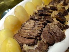 -白鹿苑蒙餐(鄂温克宾馆店)