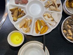 -野菌皇海景野生菌火锅(滨海大道店)