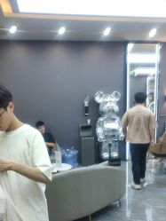 -藤野造型烫染·漂发