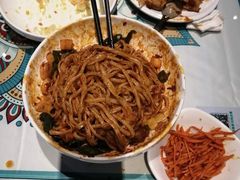 -楼兰古丽·新疆拌面·清真(华阳城店)