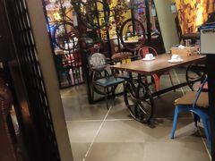 -喝丢一只鞋辣炒海鲜小烧烤(三八广场店)