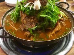 土豆排骨火锅-喇喇排骨火锅·传统韩式脊骨汤(望京西园总店)