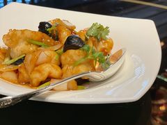 黑蒜大千爆虾球-北京四季酒店·采逸轩