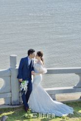 -现代经典婚纱摄影