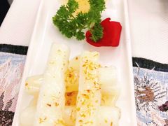 -刘姐啤酒鱼民族演艺餐厅(西街总店)