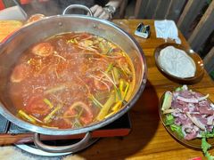 -苗家恒灵酸汤鱼-跳水牛肉连锁店(凯里总店)