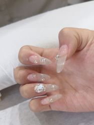 -艾珂·美甲美睫