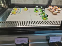 -亚洲国际大酒店·云顶阁旋转自助餐厅