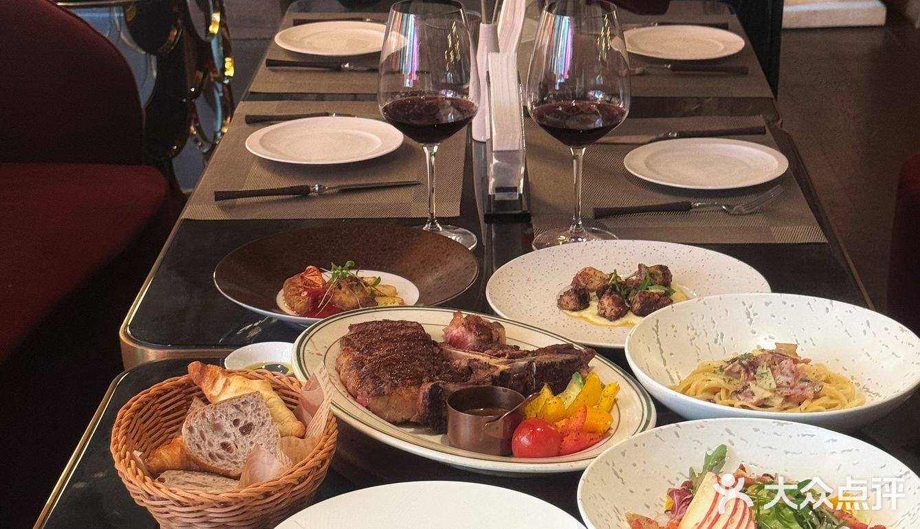 欧式电影般浪漫🌹 上海极具艺术感的牛排bar