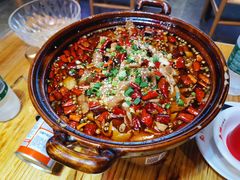 川味肥肠煲-兔槽江湖菜·重庆璧山兔(水围店)