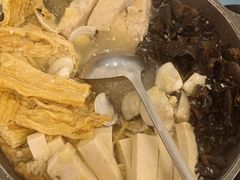 -刘姐啤酒鱼民族演艺餐厅(西街总店)