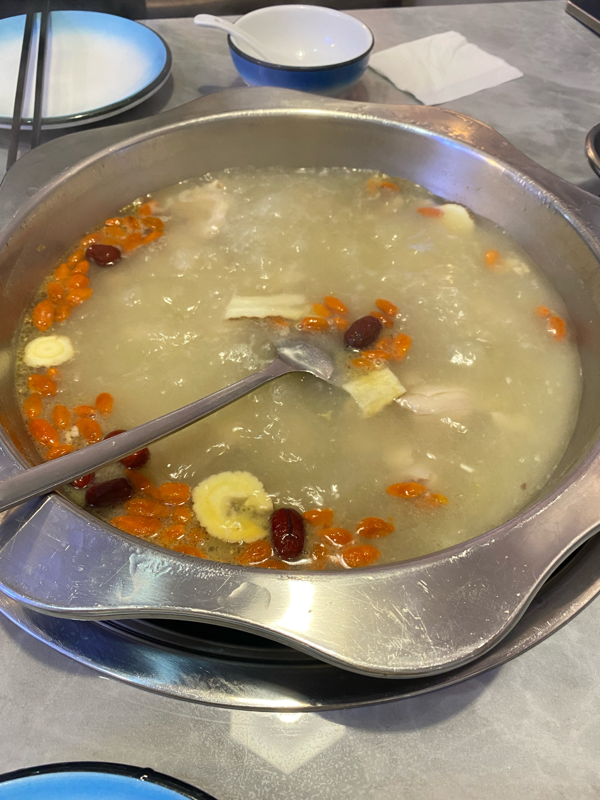 想开一个药膳炖汤店配主食怎么样(想开一个药膳炖汤店配主食怎么样呢)